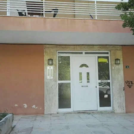 Nancy -ματση 8,λουτρακι κορινθιας. Apartment